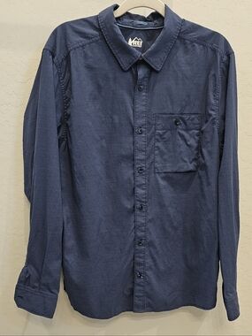 REI Men's Casual Button-Down Shirt in Navy